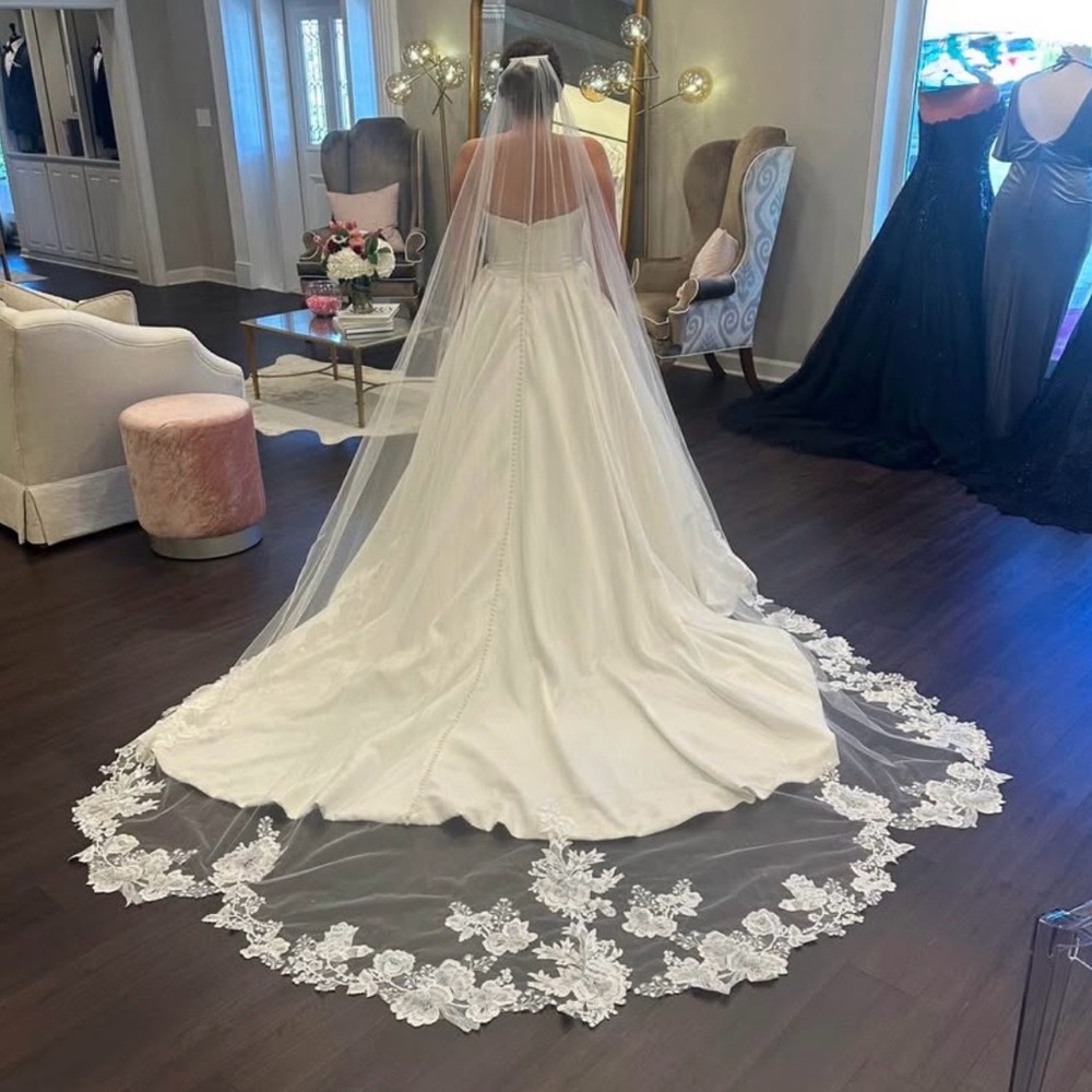 NWT AMSALE wedding veil